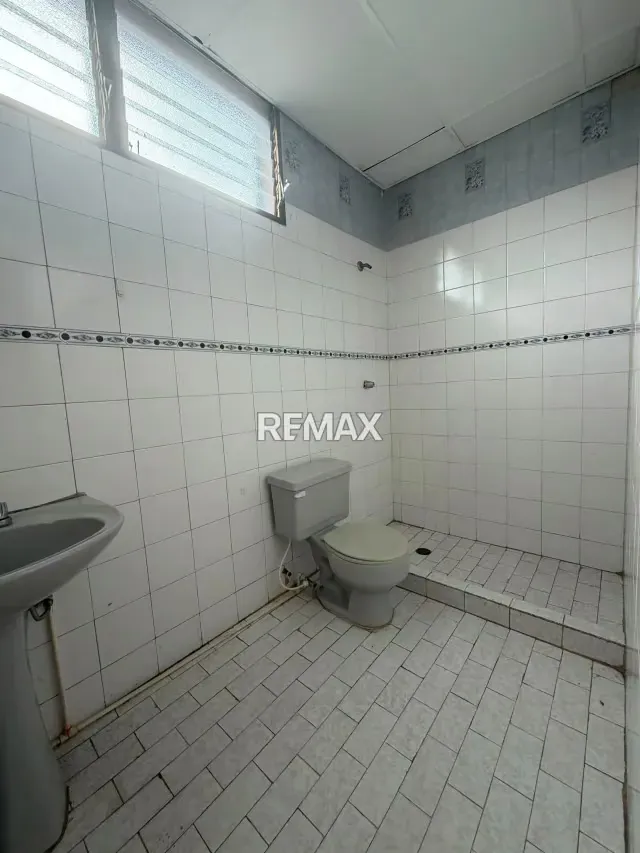 SE ALQUILA ESPACIO ideal para empresas que trabajan en Casa o Remoto o Academias de aprendizaje. - 3