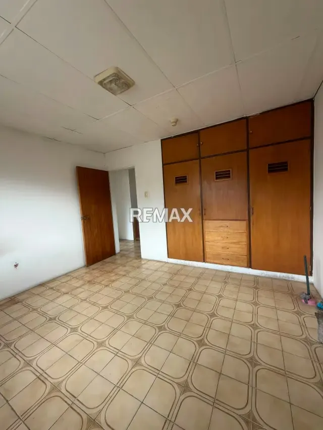 SE ALQUILA ESPACIO ideal para empresas que trabajan en Casa o Remoto o Academias de aprendizaje. - 6