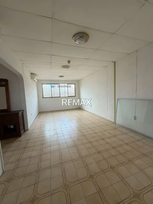 SE ALQUILA ESPACIO ideal para empresas que trabajan en Casa o Remoto o Academias de aprendizaje. - 8