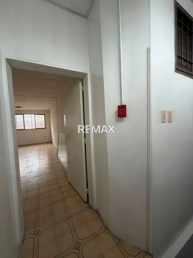 SE ALQUILA ESPACIO ideal para empresas que trabajan en Casa o Remoto o Academias de aprendizaje. - 10