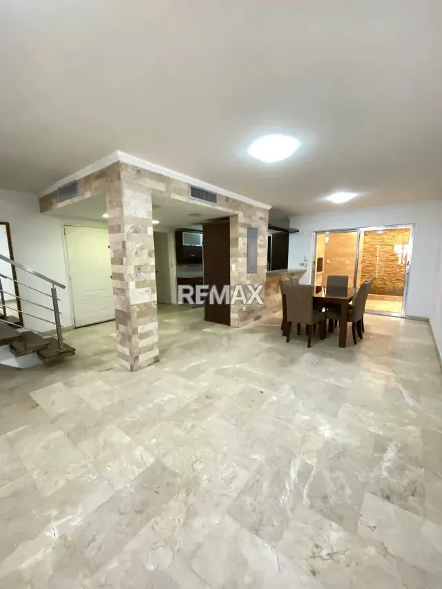 TOWNHOUSE EN VENTA EN VILLA LAGO COUNTRY III ZONA NORTE EN MARACAIBO - 5