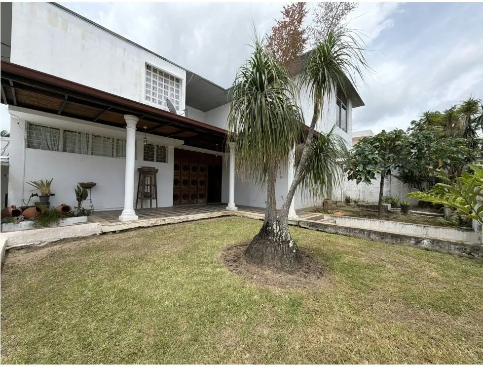 Alquilo casa 554m2 Macaracuay 1456