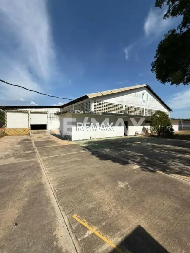 Galpón en venta en zona industrial sur