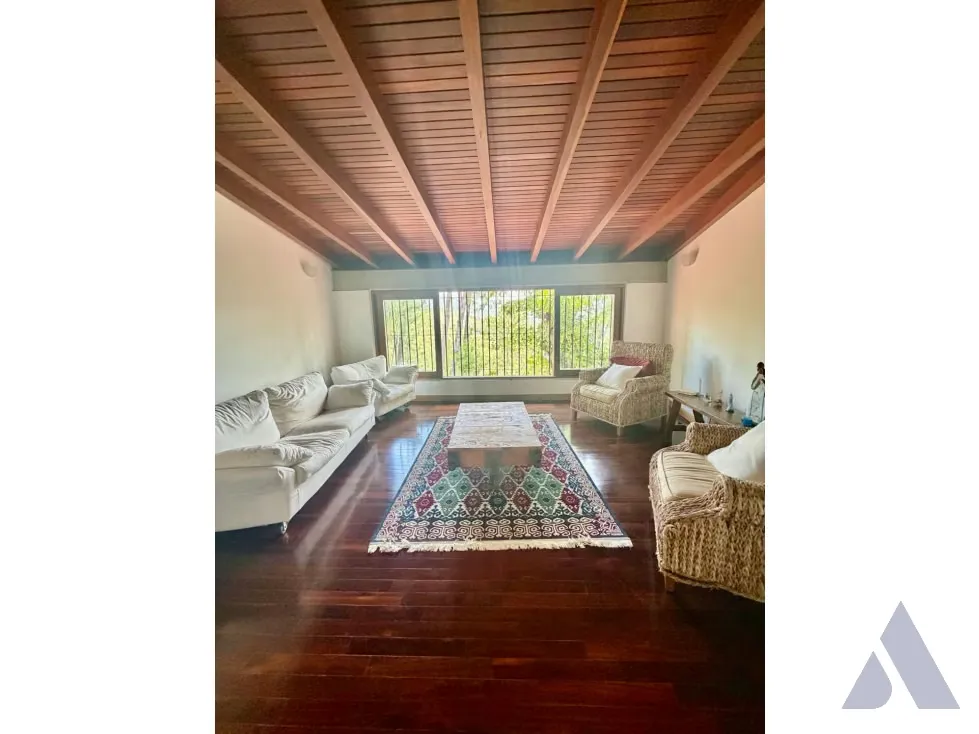 Se Vende casa 680m2 Cerro Verde 6553 - 13