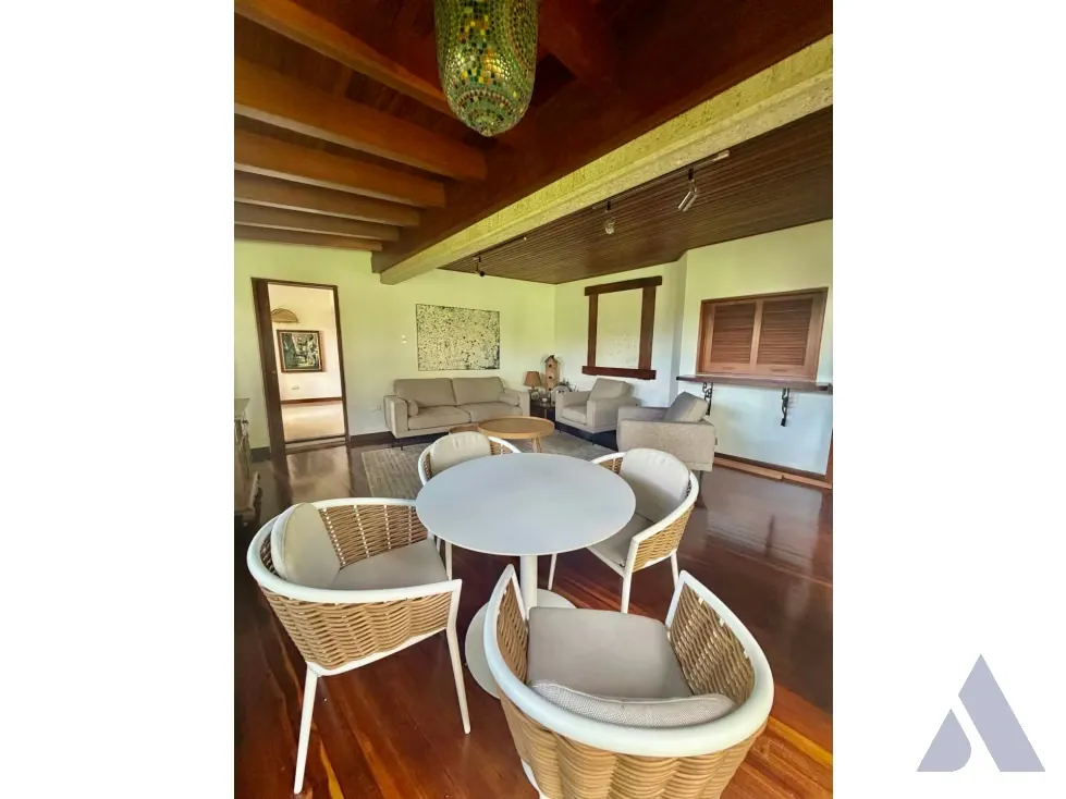 Se Vende casa 680m2 Cerro Verde 6553 - 4