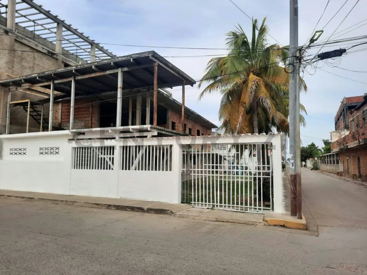 Venta de casa estilo Posada en Chichiriviche - 2