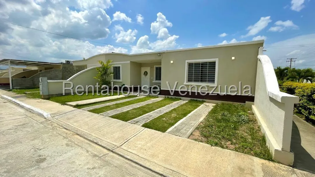 Casa (1 Nivel) en Venta en Terrazas de la Ensenada, Lara - 3