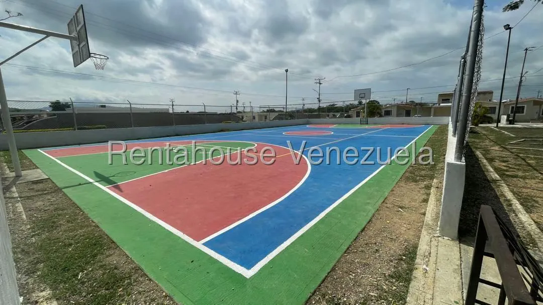 Casa (1 Nivel) en Venta en Terrazas de la Ensenada, Lara - 28