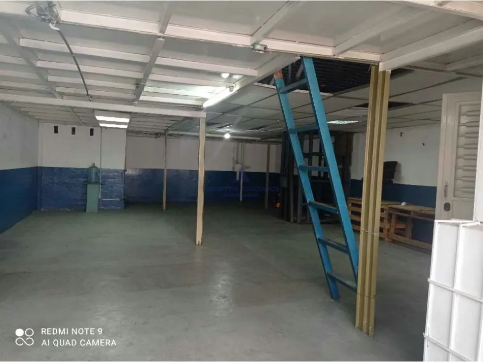 Vendo piso industrial 169m2 El Llanito 4827 - 4