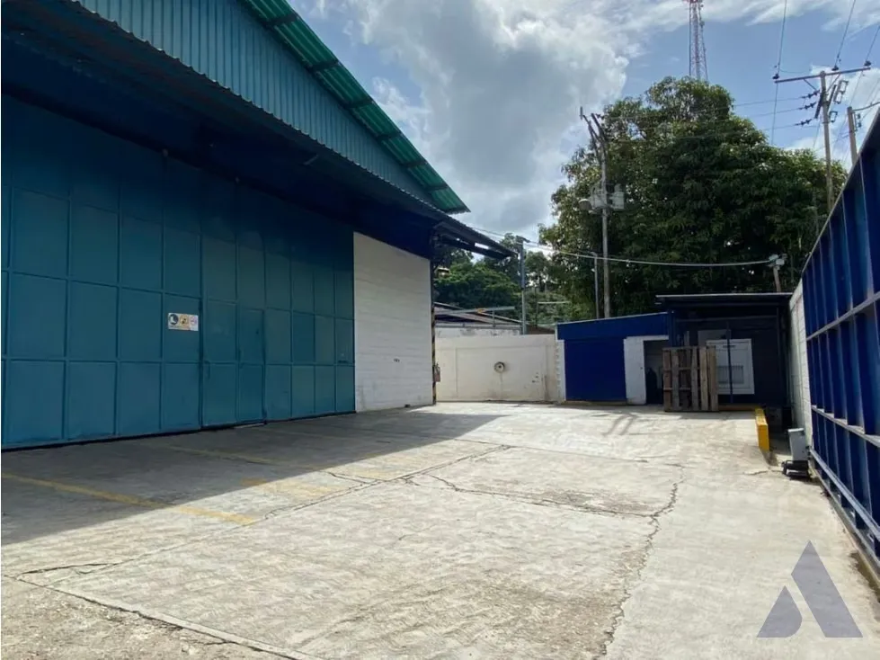 Vendo/alquilo galpon 2880m2 La Victoria 3588 - 2