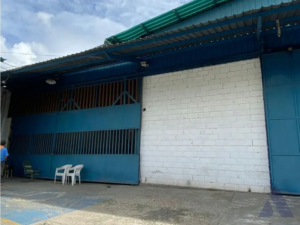Vendo/alquilo galpon 2880m2 La Victoria 3588 - 5