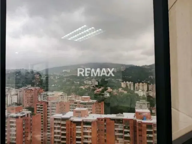 En Alquiler Oficina en Torre Humboldt, Prados del Este - 12