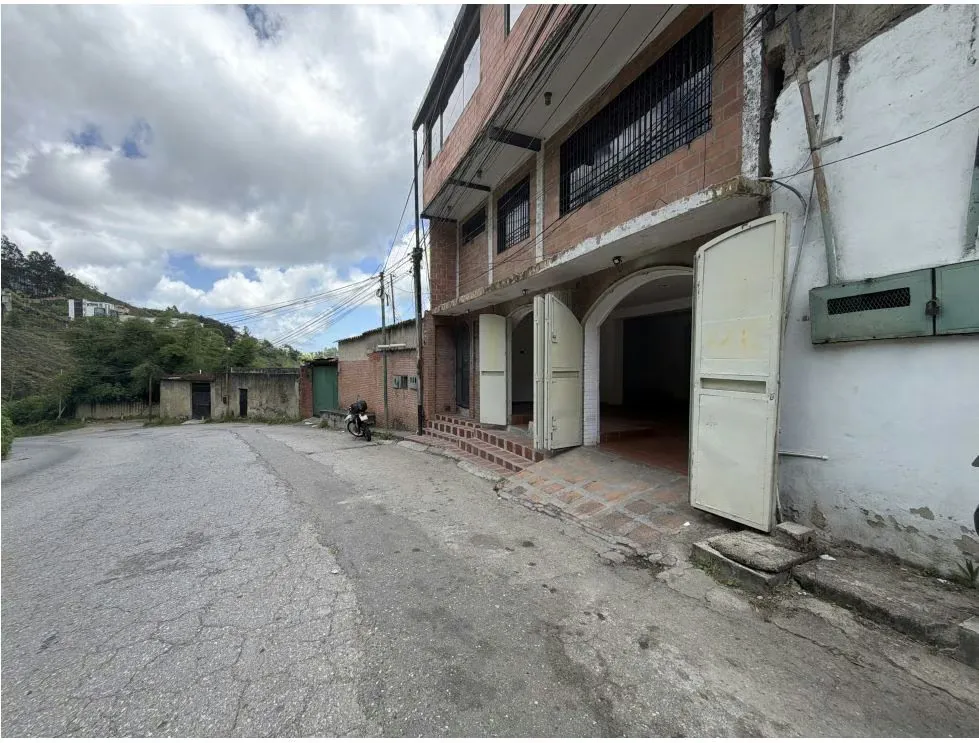 Alquilo local comercial a pie de calle 118m2 Los Guayabitos 8363 - 10