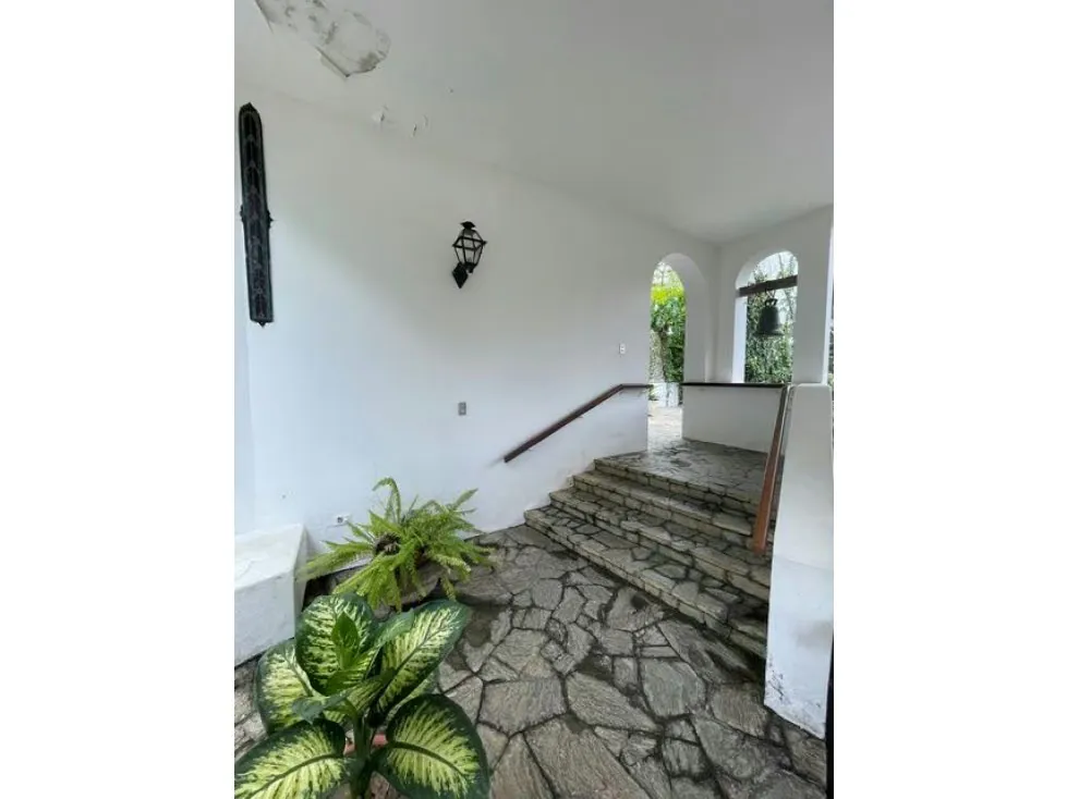Ofrezco SUPER OPCION!!!! CASA en VENTA - Valle Arriba - 2
