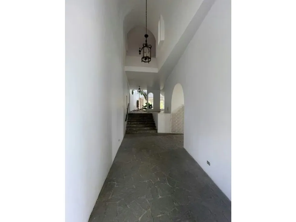 Ofrezco SUPER OPCION!!!! CASA en VENTA - Valle Arriba - 3