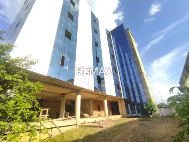 Se Vende Edificio a estrenar en Av. Luis del Valle García, Maturín, Estado Monagas - 4