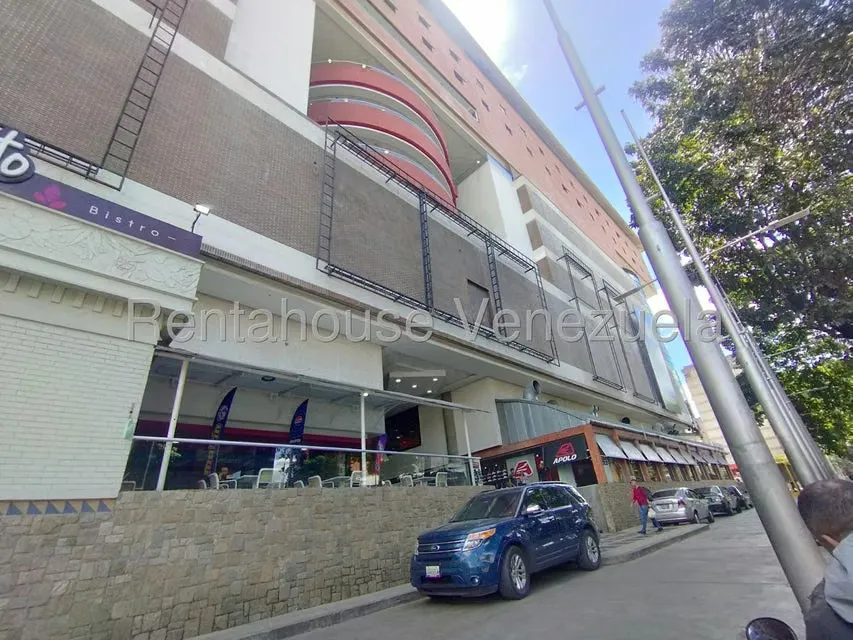 Local Comercial en Alquiler en El Paraiso, Distrito Metropolitano - 3