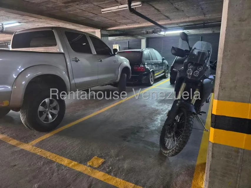 Apartamento (1 Nivel) en Alquiler en Colinas de Valle Arriba, Distrito Metropolitano - 22