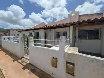 casa en venta en terrazas de Guatamare, vía Porlamar la Asunción
