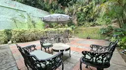 Vista 44