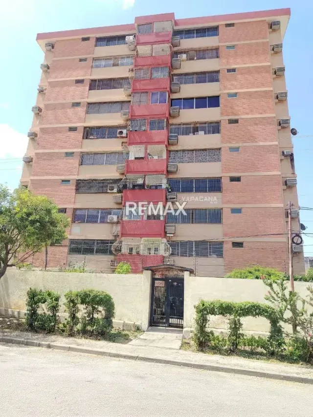 VENDO APARTAMENTO EN RESIDENCIAS YAPACANA