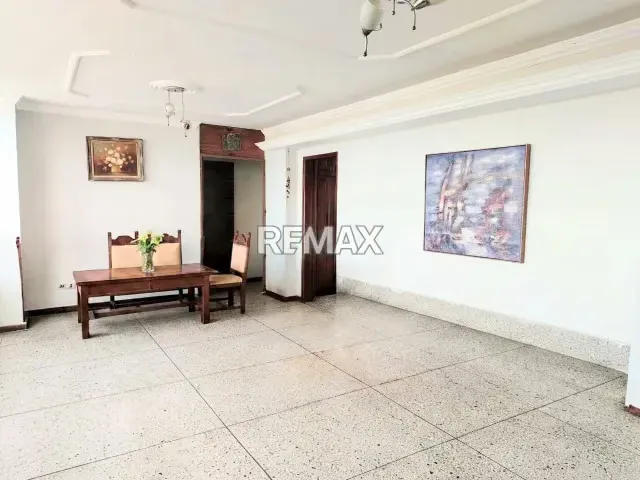 VENDO APARTAMENTO EN RESIDENCIAS YAPACANA - 10