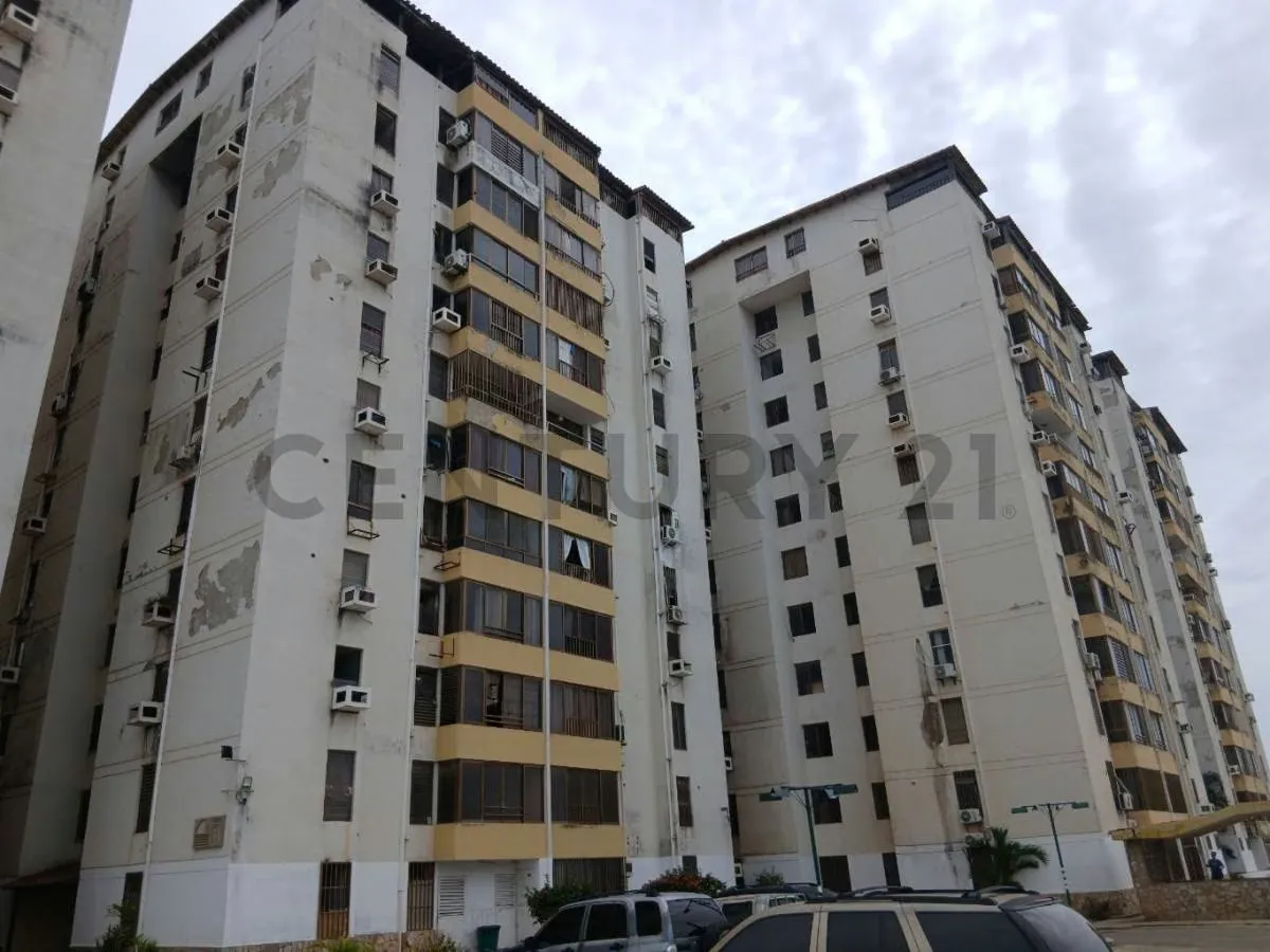 CENTRICO APÀRTAMENTO EN RESIDENCIAS SAN FRANCISCO DE PORLAMAR - 2