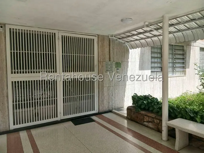 Apartamento (1 Nivel) en Venta en Santa Monica, Distrito Metropolitano - 2
