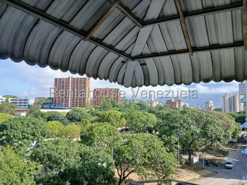 Apartamento (1 Nivel) en Venta en Santa Monica, Distrito Metropolitano - 14