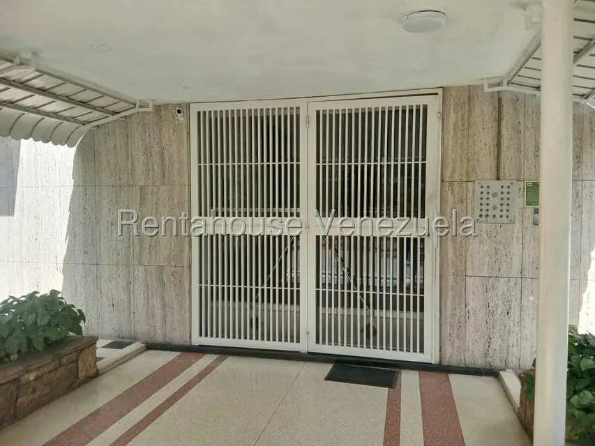 Apartamento (1 Nivel) en Venta en Santa Monica, Distrito Metropolitano - 3