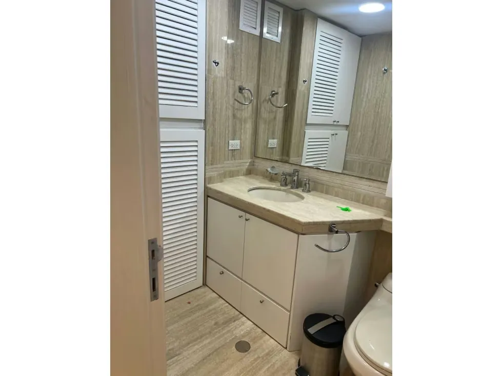 Alquilo apartamento calle cerrada 300m2 Colinas de Valle Arriba 5576 - 17