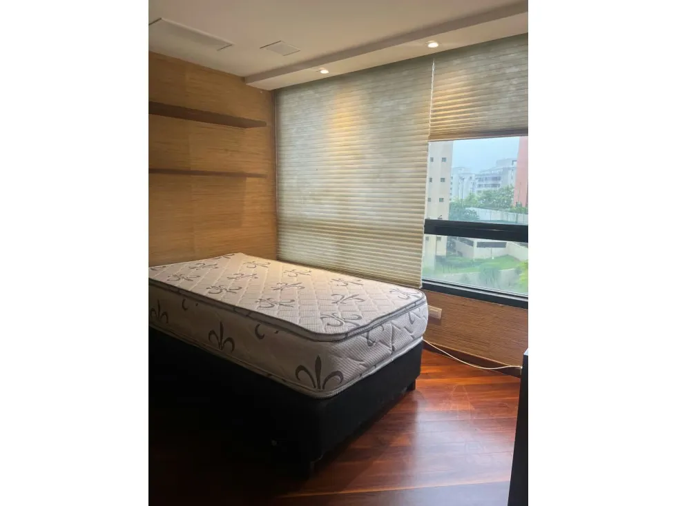 Alquilo apartamento calle cerrada 300m2 Colinas de Valle Arriba 5576 - 8