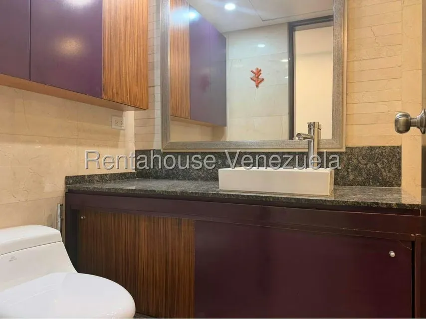 Apartamento (1 Nivel) en Alquiler en Las Mesetas de Santa Rosa de Lima, Distrito Metropolitano - 11