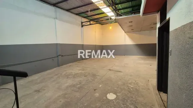 En Alquiler Galpón + Apartamento anexo en Caneyes: - 9