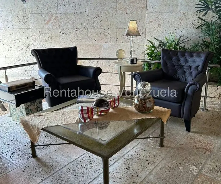 Casa (1 Nivel) en Alquiler en Macaracuay, Distrito Metropolitano - 13