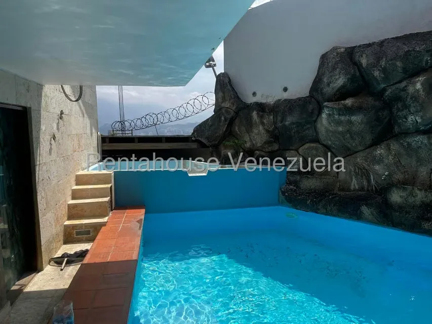 Casa (1 Nivel) en Alquiler en Macaracuay, Distrito Metropolitano - 28