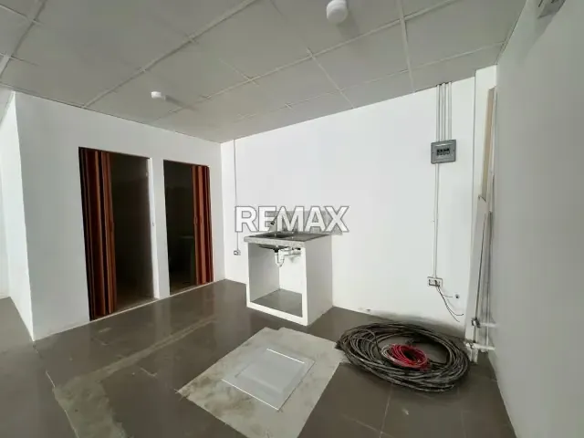 Local Comercial en Venta. Centro de Punto Fijo - 13