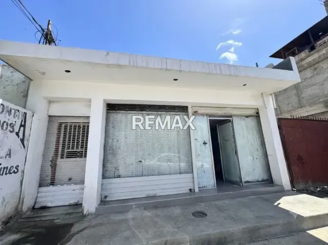 Local Comercial en Venta. Centro de Punto Fijo - 2