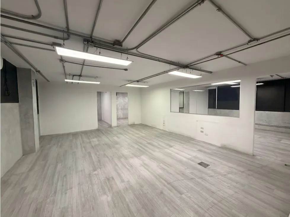 Alquilo oficina 235m2 El Rosal 8868 - 2