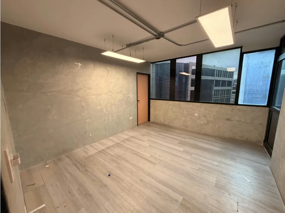 Alquilo oficina 235m2 El Rosal 8868 - 12