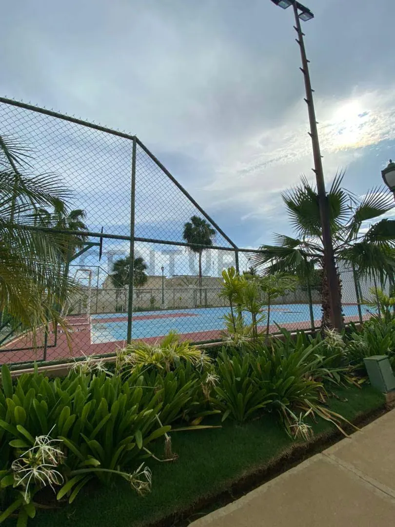 DISPONIBLE PARA ALQUILER TH. EN CONJ. RES. LAGO COUNTRY III - 4