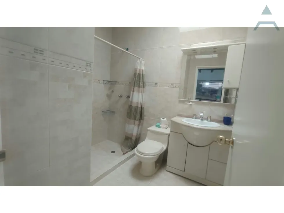 Se vende Casa 1.400m² 5h+s/8b/7p Caurimare - 22