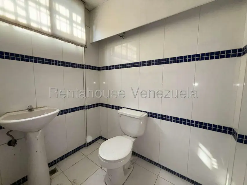 Local Comercial en Venta en Municipio Guaicaipuro, Miranda - 4