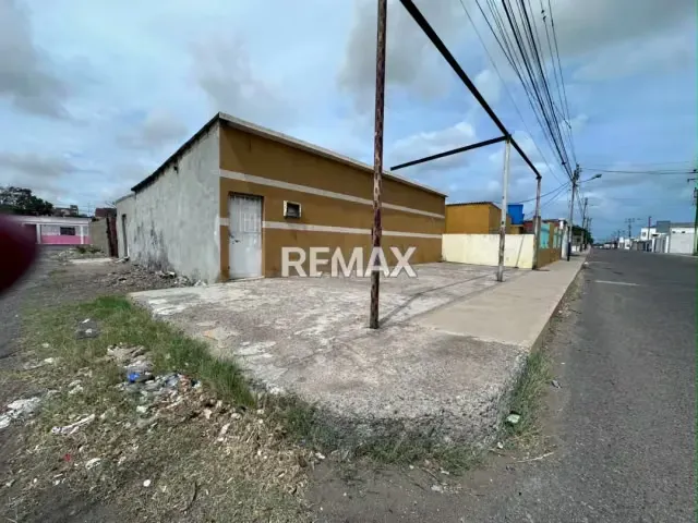 En Venta Terreno Con Bienechuria, Sector Cujicana, Municipio Carirubana Estado Falcon