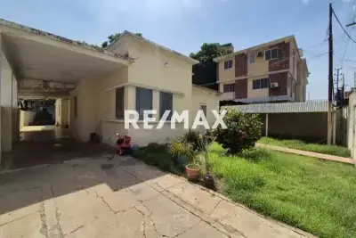 CASA QUINTA COMERCIAL CHELEO EN ALQUILER, CENTRO NORTE