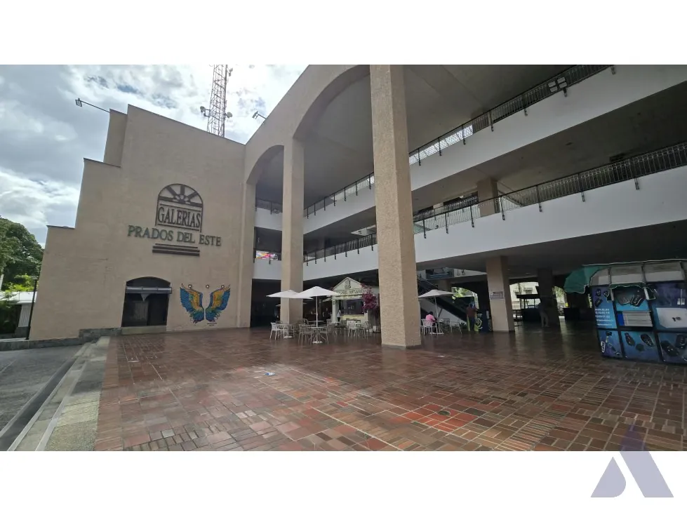 Alquilo local comercial 8m2 C.C. Galerías Prados del Este 3305