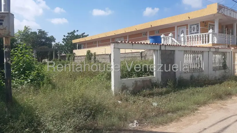 Terreno (Residencial) en Venta en Avenida 34, Zulia