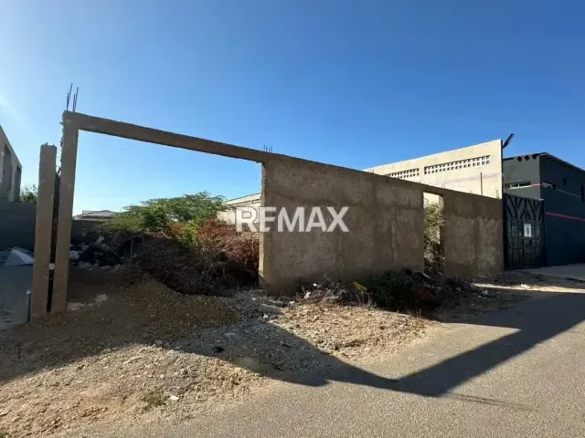 Parcela cercada en venta Puerta Maraven