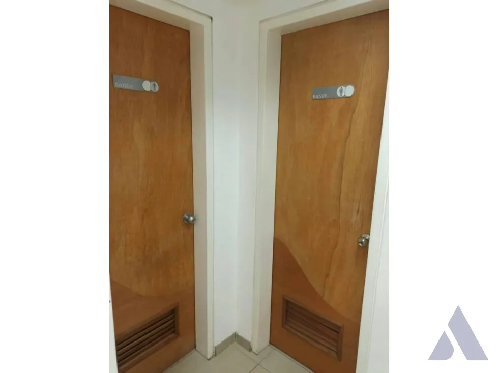 Se alquila oficina 180m2 La Lagunita 4632 - 9