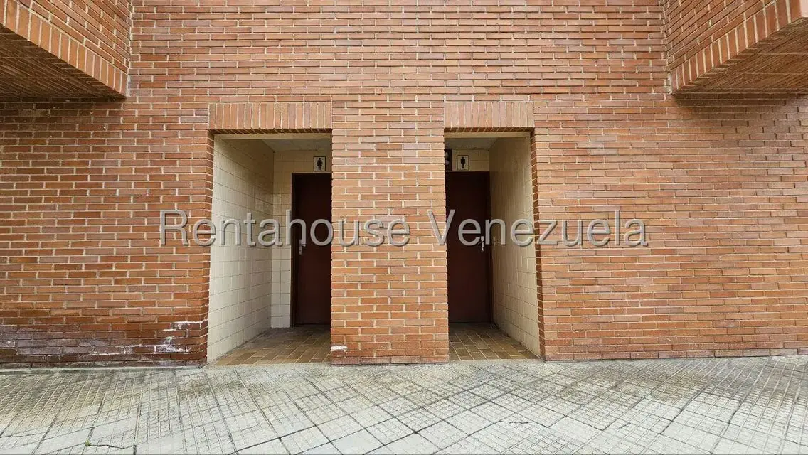 Casa (Multipes Niveles) en Venta en Los Samanes, Distrito Metropolitano - 16